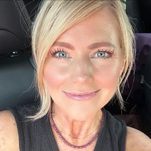 Meet your Posher, Miranda - Picture 1 of 1